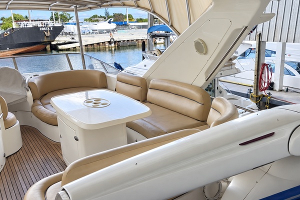 62 Azimut Fly   2004 62ft Azimut Yacht For Sale