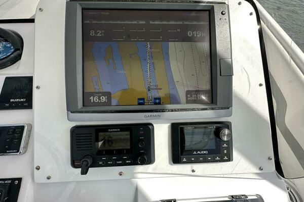 Photo of the 2003 Intrepid 32 "32 Intrepid / 2003"