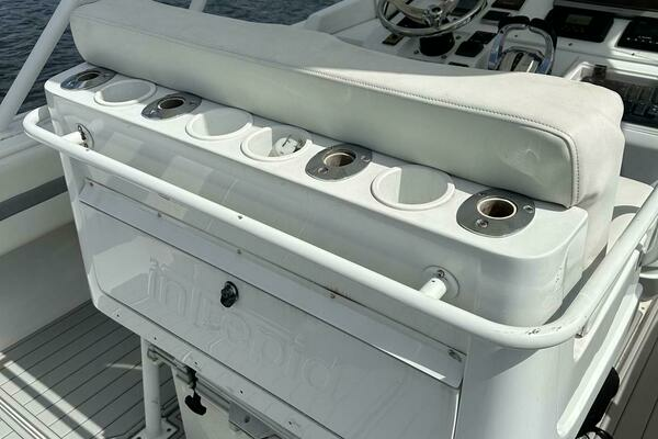 Photo of the 2003 Intrepid 32 "32 Intrepid / 2003"