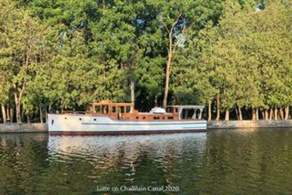 Photo of the 1928 Dream Boats  "LOTTE"
