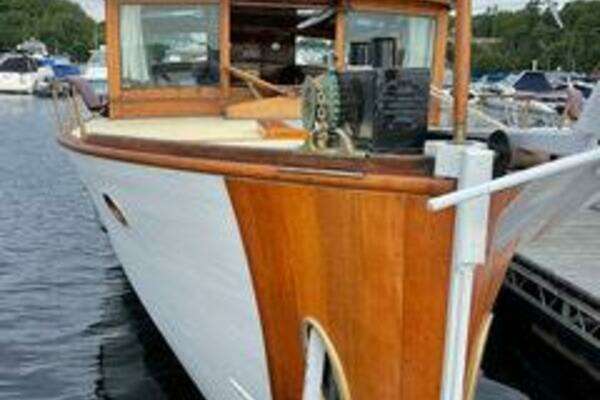Photo of the 1928 Dream Boats  "LOTTE"
