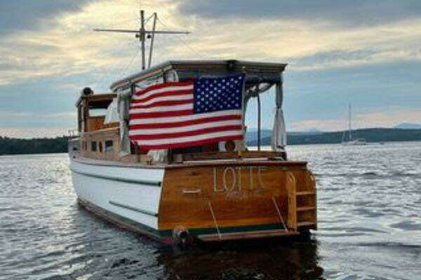 Photo of the 1928 Dream Boats  "LOTTE"