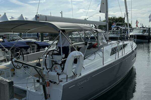 In Stock 37ft Beneteau Yacht For Sale