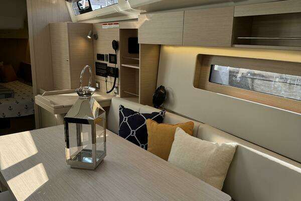 In Stock 37ft Beneteau Yacht For Sale