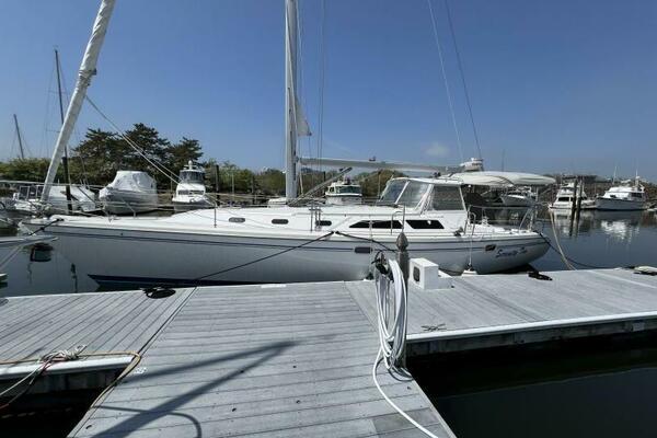 42 ft Catalina 2004 MKII SERENITY TOO Stamford Connecticut United States 135000