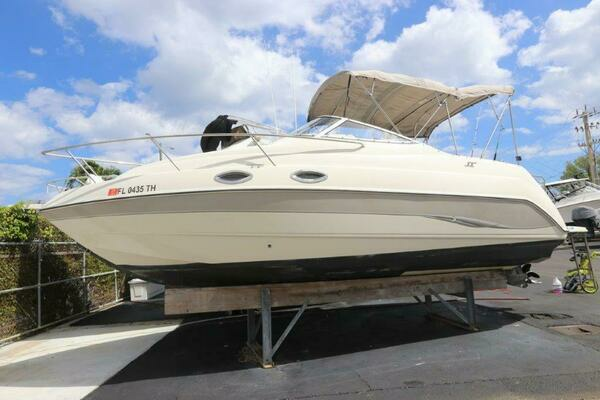 Photo of the 2006 Stingray 240 CS