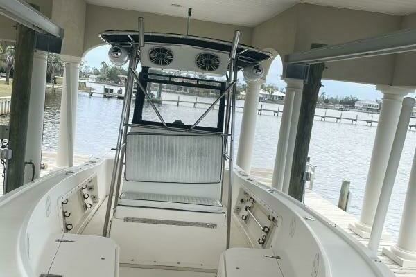 Photo of the 1992 Mako 221 CC