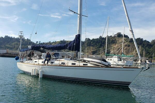 Photo of the 1997 Tartan 4600 "Green Rosetta"