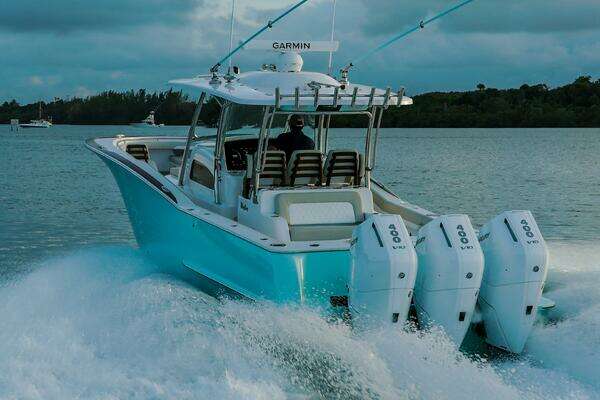 Photo of the 2026 Mag Bay 38