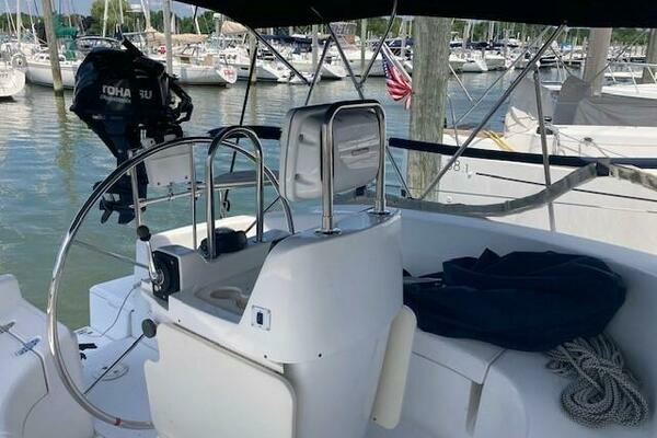 Photo of the 1999 Hunter 380 "L'Extraordinaire"