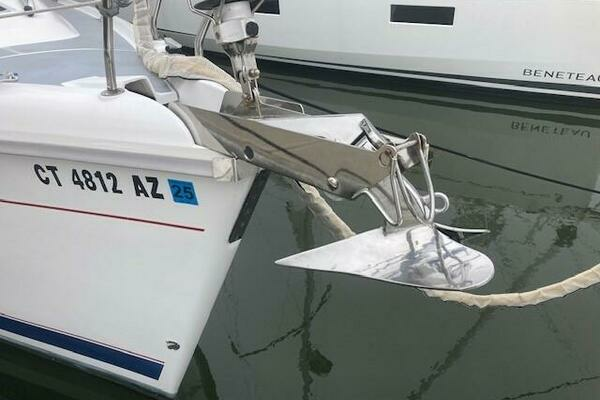 Photo of the 1999 Hunter 380 "L'Extraordinaire"