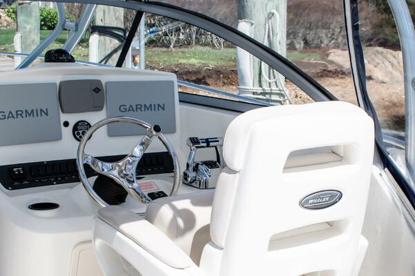 30ft Boston Whaler Yacht For Sale