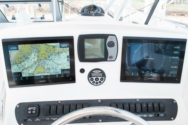 30ft Boston Whaler Yacht For Sale