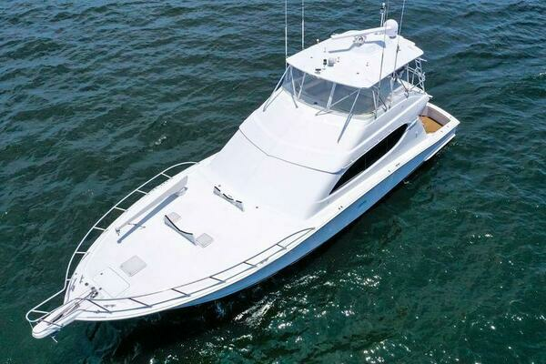 2007 Hatteras 68