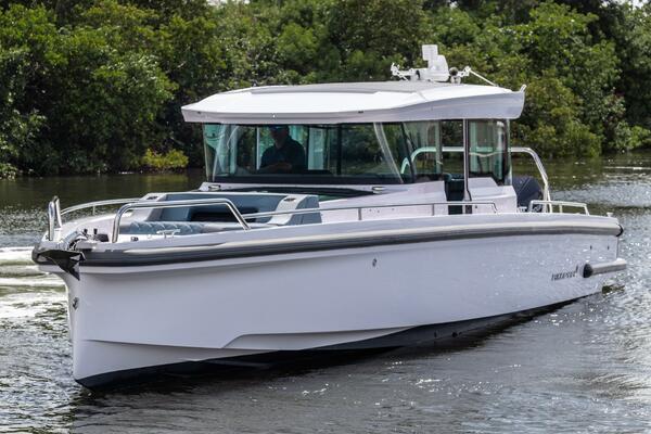 37ft Axopar Yacht For Sale 37ft Axopar Yacht For Sale