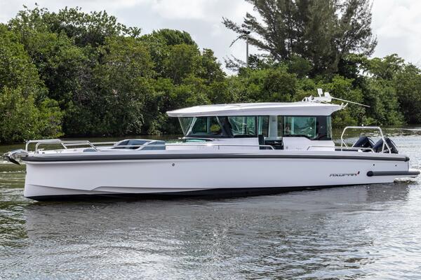 37ft Axopar Yacht For Sale 37ft Axopar Yacht For Sale