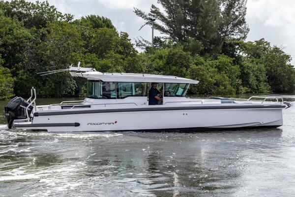 37ft Axopar Yacht For Sale 37ft Axopar Yacht For Sale