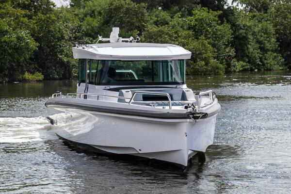 37ft Axopar Yacht For Sale 37ft Axopar Yacht For Sale