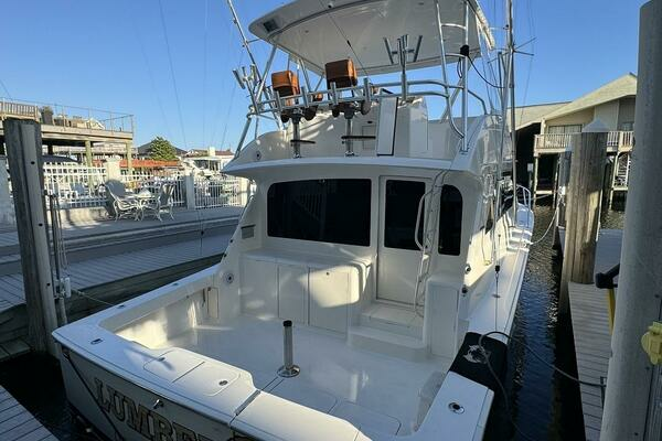 2006 Viking 45