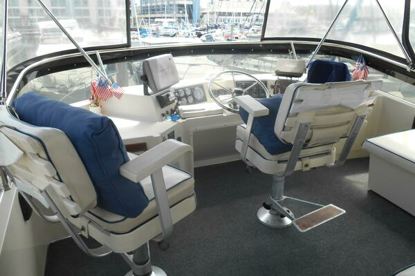 Ocean Blue 44ft Tollycraft Yacht For Sale
