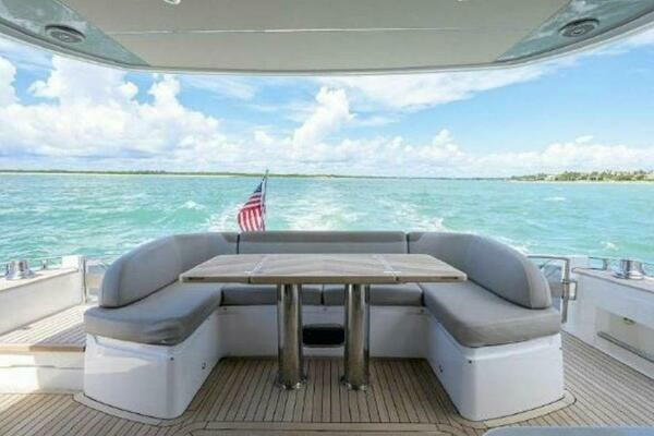 2019 Princess 62