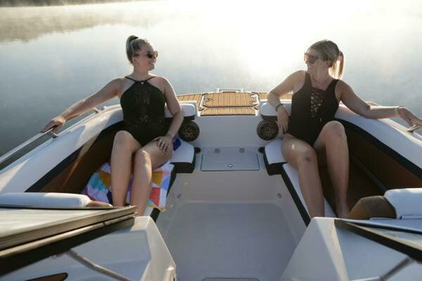 Photo of the 2025 Starcraft SVX 230 IO