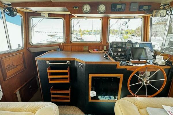 2001 American Tug 34