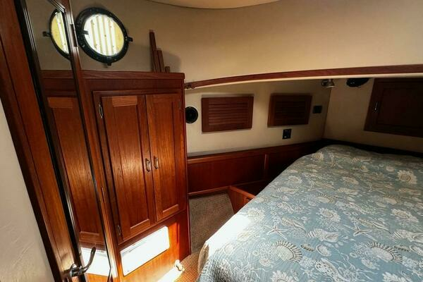 2001 American Tug 34