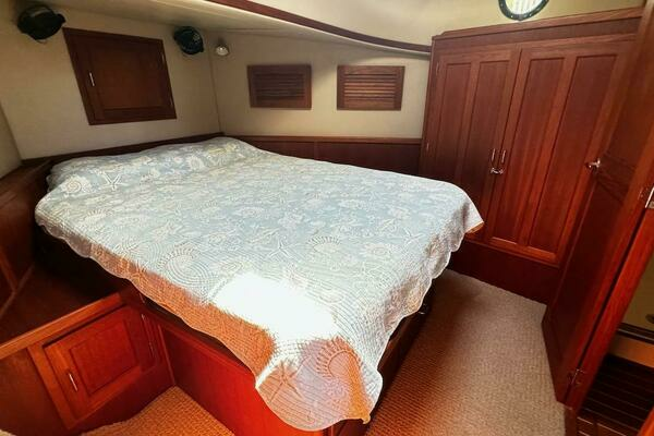 2001 American Tug 34