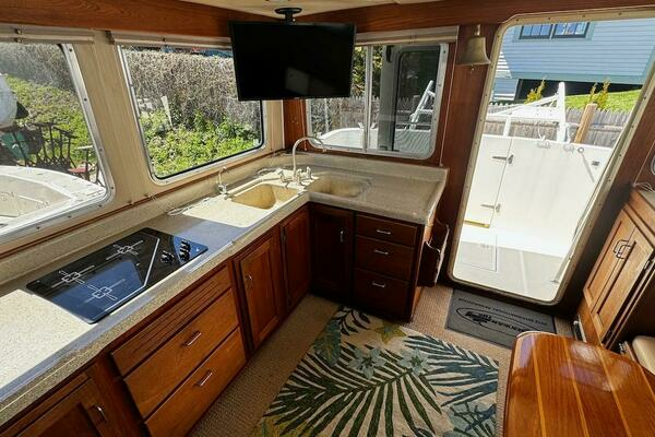 2001 American Tug 34