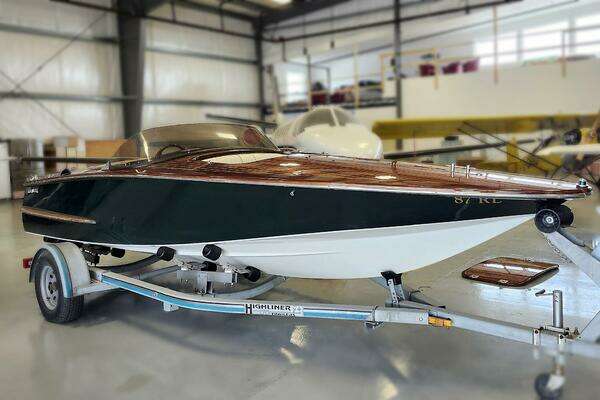 19-ft-Kavalk-1992-Classic 19-Victoria British Columbia Canada yacht for sale