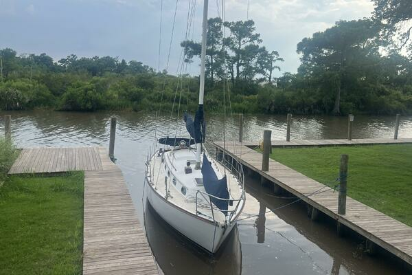 Photo of the 1981 Cape Dory  "Mirage"
