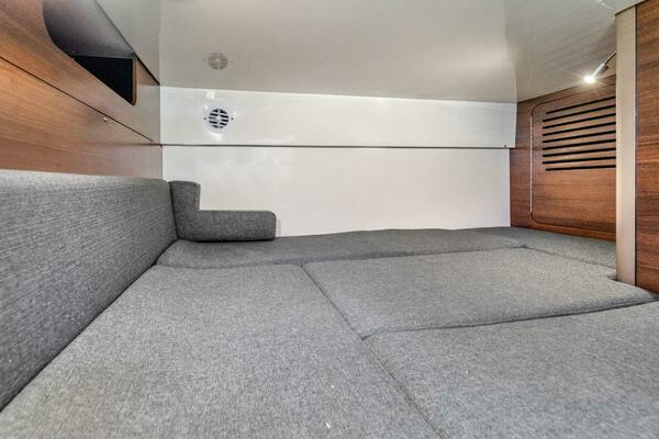 2019 Boston Whaler 34