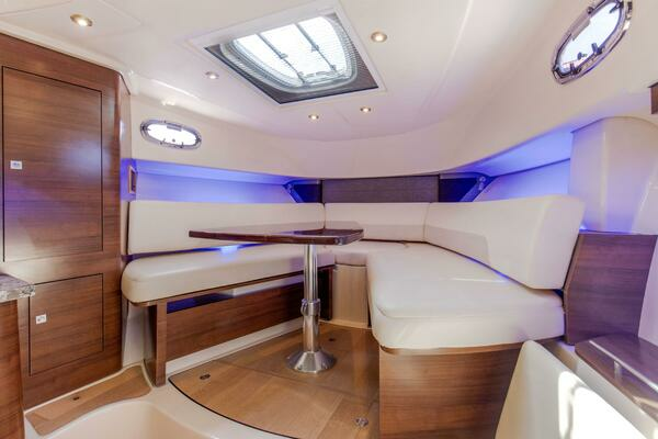 2019 Boston Whaler 34