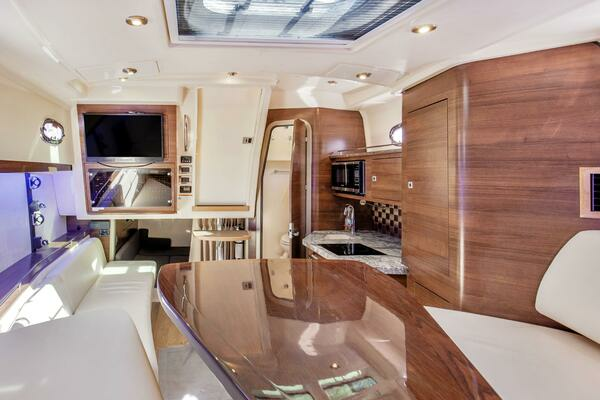 2019 Boston Whaler 34