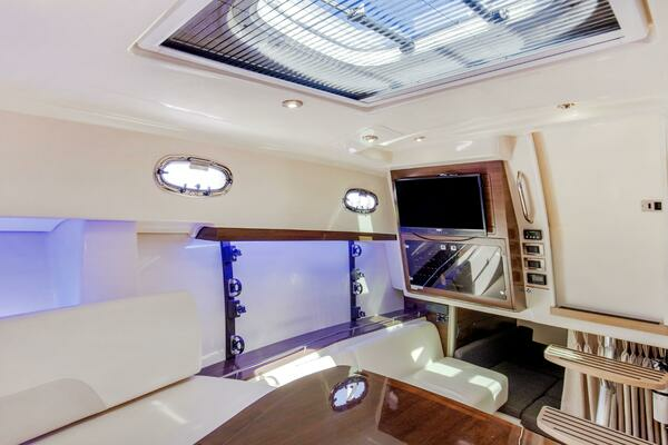 2019 Boston Whaler 34