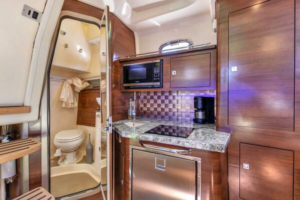 2019 Boston Whaler 34