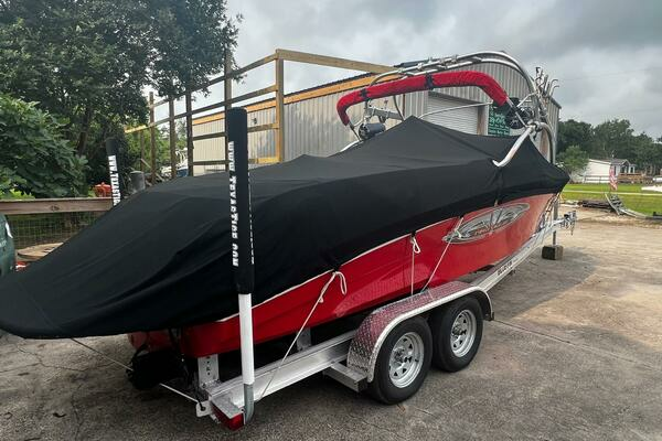 Photo of the 2005 Correct Craft Air Nautique 226