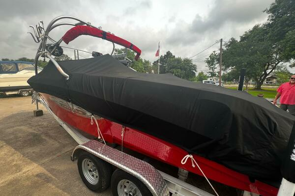 Photo of the 2005 Correct Craft Air Nautique 226