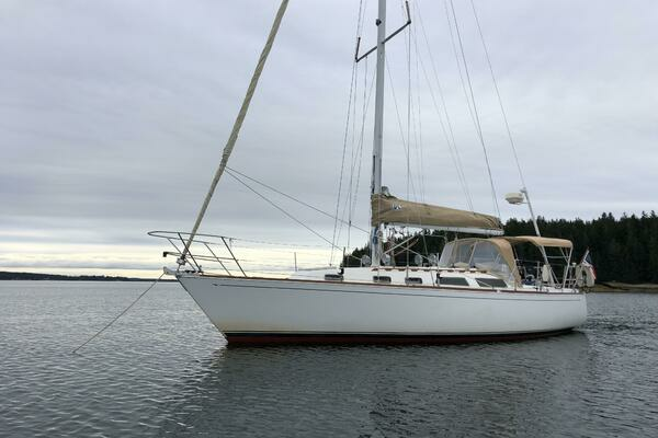 Photo of the 1994 Sabre 34 "Windswept Yacht Sales"