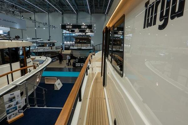 1 8M    2 1M Targa 46 46ft Targa Yacht For Sale