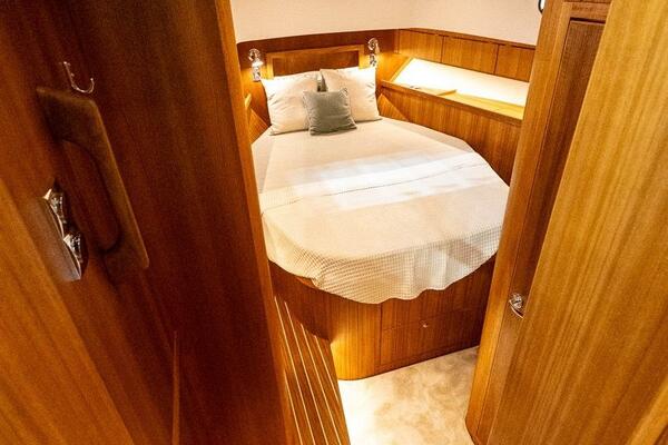 1 8M    2 1M Targa 46 46ft Targa Yacht For Sale