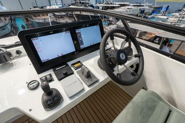 1 8M    2 1M Targa 46 46ft Targa Yacht For Sale