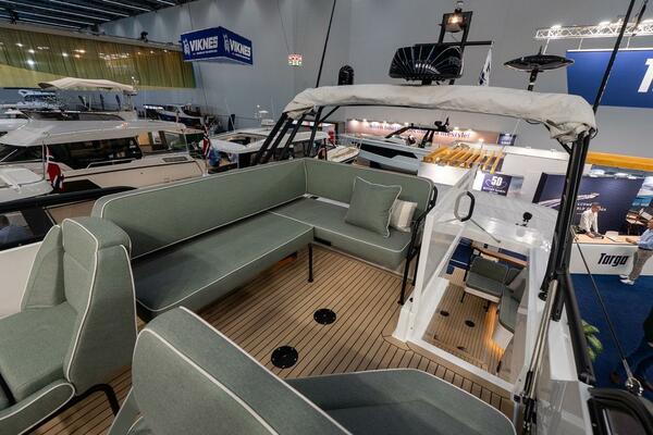 1 8M    2 1M Targa 46 46ft Targa Yacht For Sale