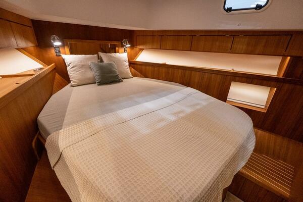 1 8M    2 1M Targa 46 46ft Targa Yacht For Sale