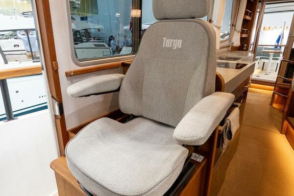 1 8M    2 1M Targa 46 46ft Targa Yacht For Sale