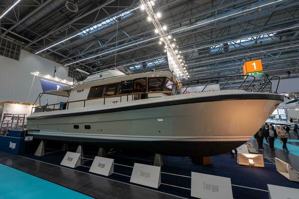 1 8M    2 1M Targa 46 46ft Targa Yacht For Sale