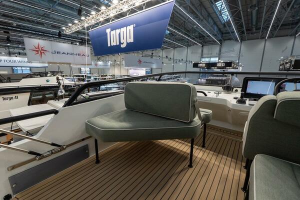 1 8M    2 1M Targa 46 46ft Targa Yacht For Sale