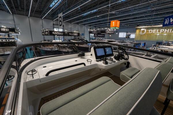 1 8M    2 1M Targa 46 46ft Targa Yacht For Sale