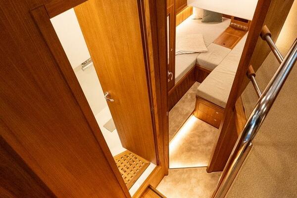 1 8M    2 1M Targa 46 46ft Targa Yacht For Sale